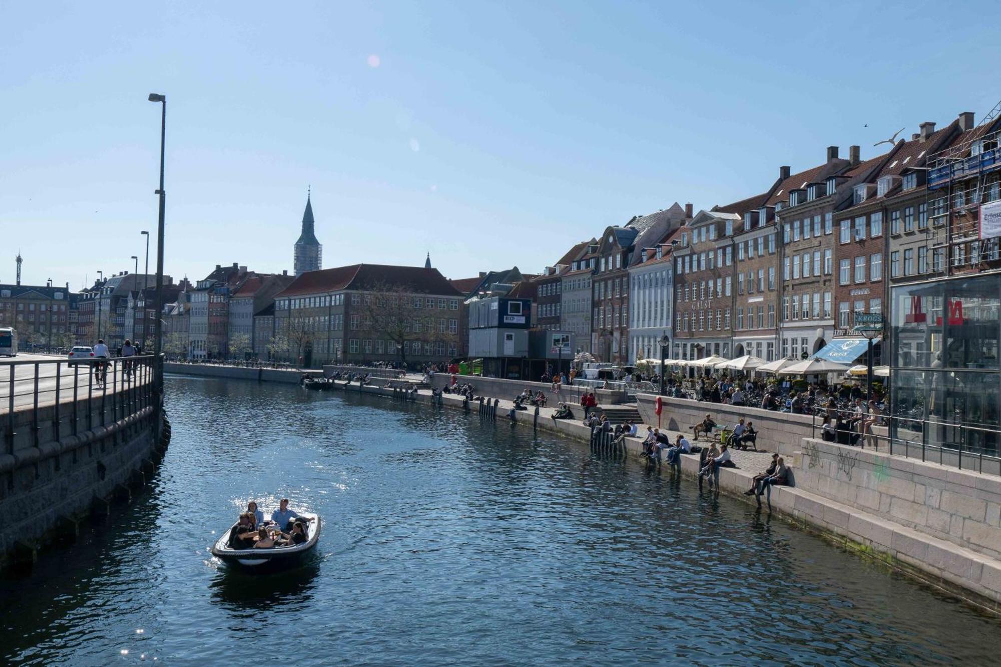 Large Apartment With Canal View In Central Cph City Kodaň Exteriér fotografie